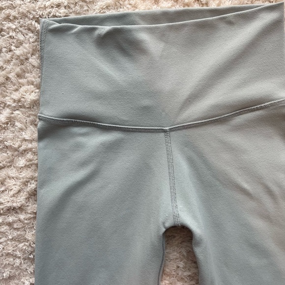 TNA TNAction Aritizia Butter Leggings - Picture 5 of 7